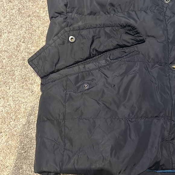 Banana Republic Black Puffer Vest - Picture 4 of 5